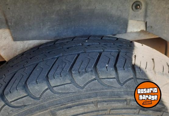 Utilitarios - Peugeot Partner Confort 1.6 HDI 2012 Diesel 195000Km - En Venta