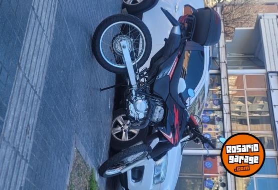 Motos - Honda Tornado 250 2018 Nafta 11000Km - En Venta