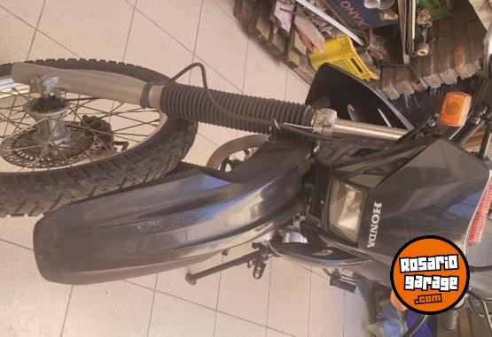Motos - Honda Tornado 250 2018 Nafta 11000Km - En Venta