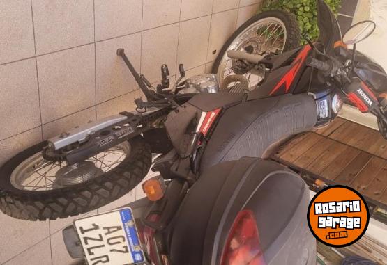 Motos - Honda Tornado 250 2018 Nafta 11000Km - En Venta