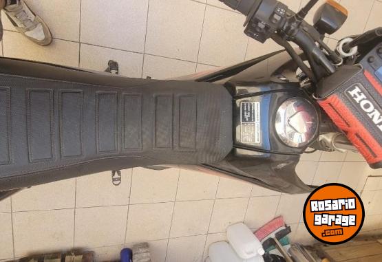 Motos - Honda Tornado 250 2018 Nafta 11000Km - En Venta