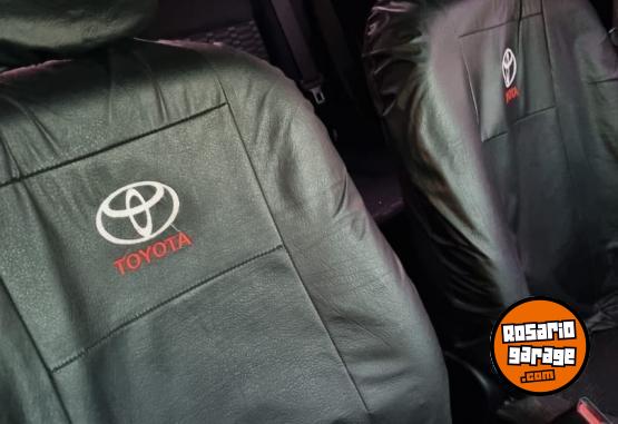 Autos - Toyota etios 2015 GNC 196000Km - En Venta