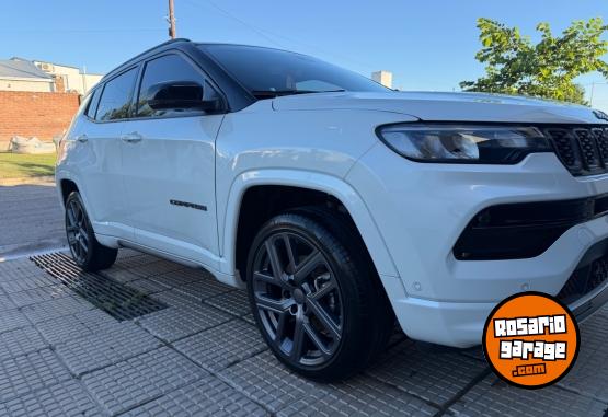 Camionetas - Jeep Compass 2025 Nafta 13700Km - En Venta