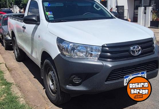 Camionetas - Toyota HILUX 2017 Diesel 300000Km - En Venta