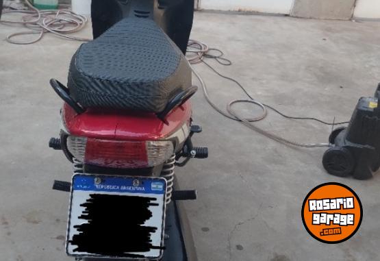 Motos - Zanella Zb 110 Rt 2024 Nafta 6800Km - En Venta