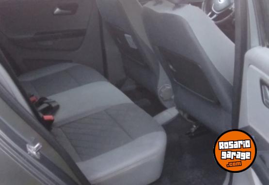 Autos - Volkswagen Suran 2015 GNC 113000Km - En Venta