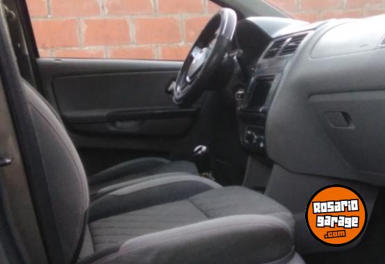 Autos - Volkswagen Suran 2015 GNC 113000Km - En Venta