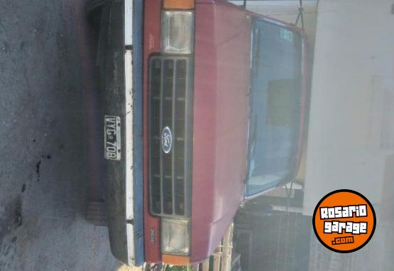 Camiones y Gr�as - Vendo ford 400 modelo 1994 furgon y equipo de frio. Escucho ofertas - En Venta