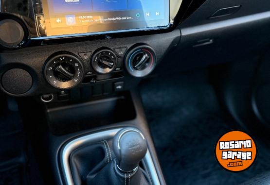 Camionetas - Toyota HILUX SR 2024 Diesel 3Km - En Venta