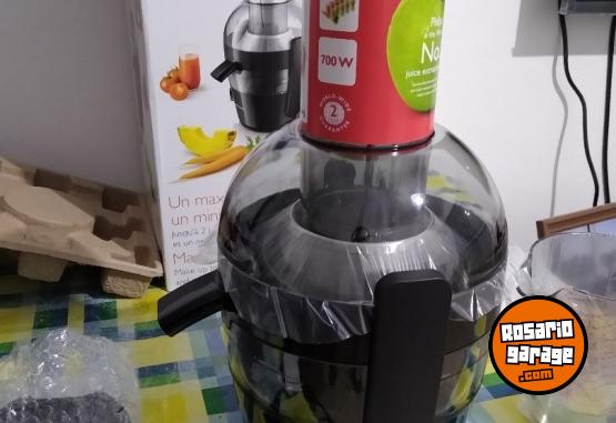 Hogar - Juguera Philips Viva Collection HR 1855 Black - En Venta