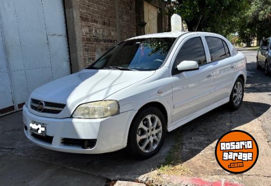 Autos - Chevrolet Astra GLS 2009 Nafta 107200Km - En Venta