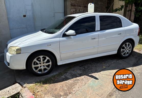 Autos - Chevrolet Astra GLS 2009 Nafta 107200Km - En Venta