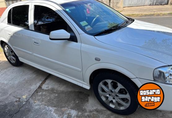 Autos - Chevrolet Astra GLS 2009 Nafta 107200Km - En Venta