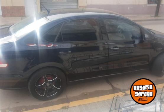 Autos - Volkswagen Polo 2017 Nafta 118000Km - En Venta