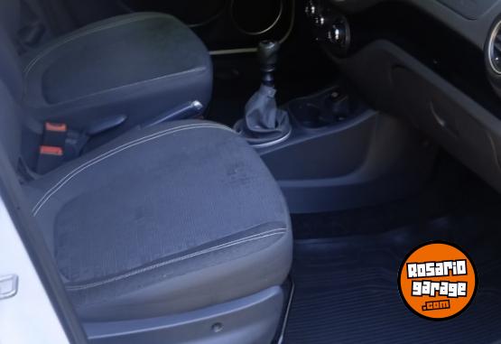 Autos - Fiat Palio Novo 2017 Nafta 82000Km - En Venta