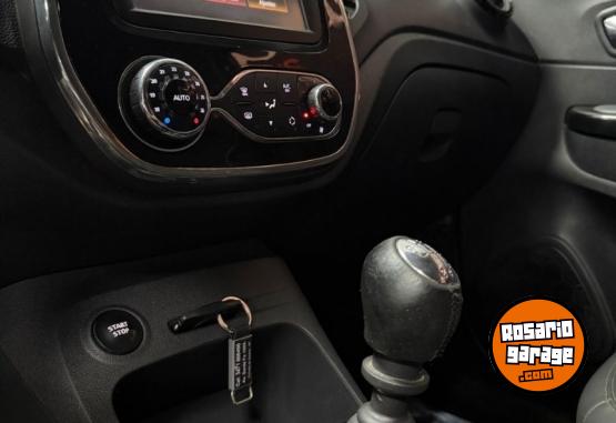 Autos - Renault Captur Intens 2018 Nafta 140000Km - En Venta