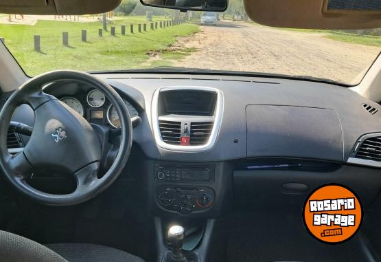 Autos - Peugeot 207 Compact 2014 Nafta 146000Km - En Venta