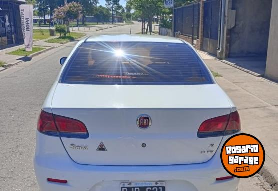 Autos - Fiat Siena EL 2015 Nafta 97000Km - En Venta