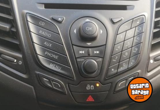 Autos - Ford FIESTA KINETIC SE 2015 Nafta 87000Km - En Venta