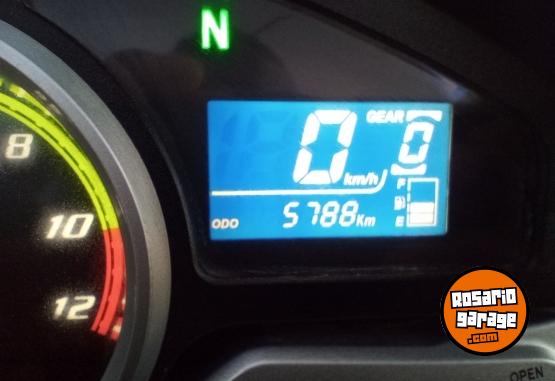 Motos - Zanella Zr 150 Ohc 2023 Nafta 5788Km - En Venta