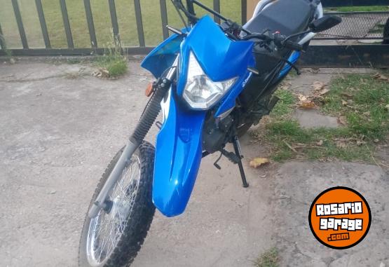 Motos - Zanella Zr 150 Ohc 2023 Nafta 5788Km - En Venta