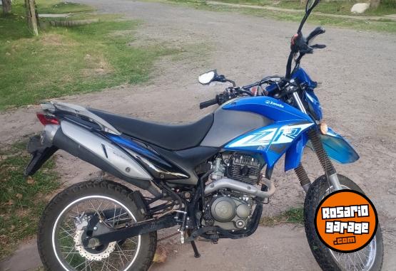 Motos - Zanella Zr 150 Ohc 2023 Nafta 5788Km - En Venta