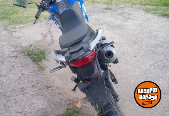 Motos - Zanella Zr 150 Ohc 2023 Nafta 5788Km - En Venta