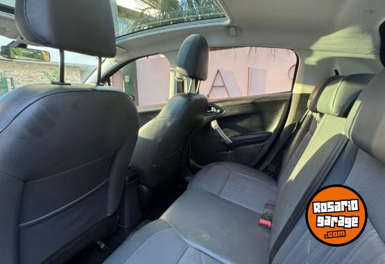 Autos - Peugeot 208 2017 Nafta 136000Km - En Venta