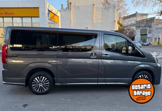 Utilitarios - Toyota HIACE WAGON 2022 Diesel 63000Km - En Venta