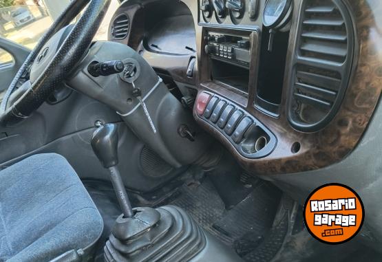 Camiones y Gr�as - HYUNDAI HD65 - En Venta