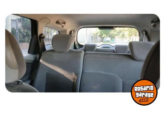 Autos - Chevrolet Spin 2011 GNC 295000Km - En Venta