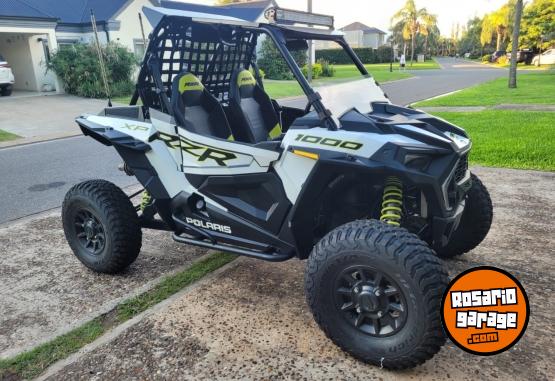 Cuatris y UTVs - Polaris RZR 1000 XP 2021  5000Km - En Venta