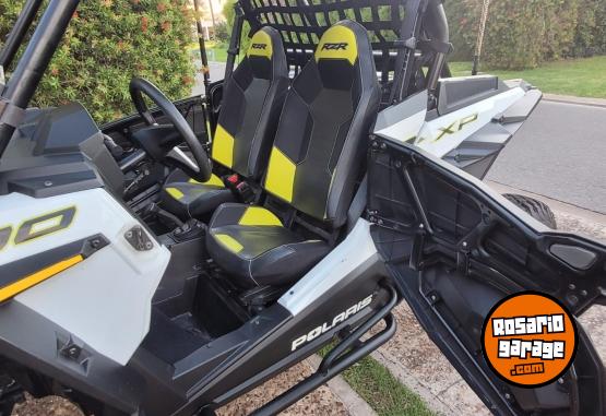 Cuatris y UTVs - Polaris RZR 1000 XP 2021  5000Km - En Venta