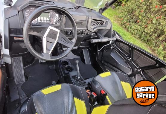 Cuatris y UTVs - Polaris RZR 1000 XP 2021  5000Km - En Venta