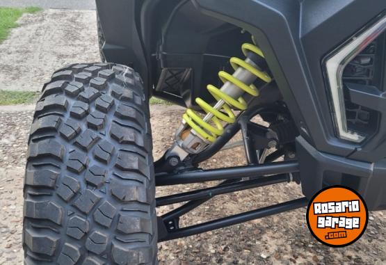 Cuatris y UTVs - Polaris RZR 1000 XP 2021  5000Km - En Venta