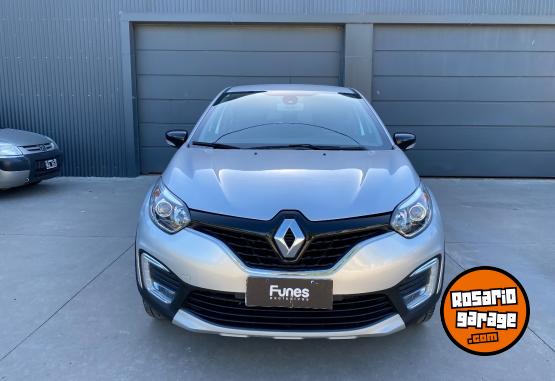 Autos - Renault Captur intens 2019 Nafta 154000Km - En Venta