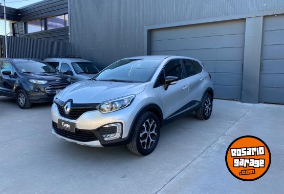 Autos - Renault Captur intens 2019 Nafta 154000Km - En Venta
