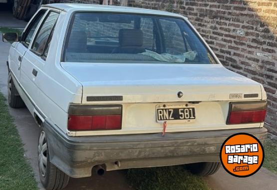 Autos - Renault R9 1992 Nafta 200000Km - En Venta