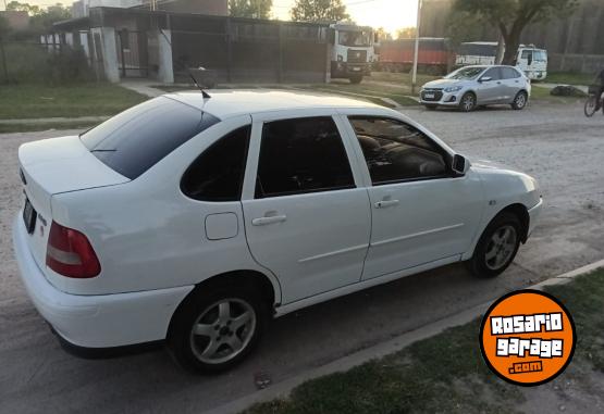 Autos - Volkswagen Polo 2002 Diesel 237000Km - En Venta