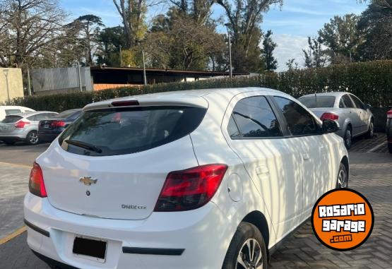Autos - Chevrolet ONIX LTZ 2014 Nafta 120000Km - En Venta