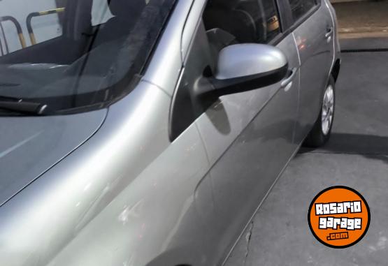 Autos - Fiat PALIO ATTRACTIVE 1.4 2017 Nafta 8500Km - En Venta