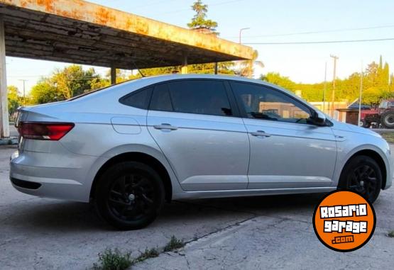 Autos - Volkswagen Virtus 2018 2018 Nafta 83000Km - En Venta