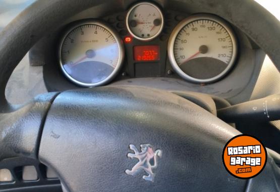 Utilitarios - Peugeot HOGGAR 2014 Nafta 220000Km - En Venta