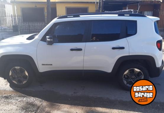 Camionetas - Jeep Renegade sport 2017 Nafta 87900Km - En Venta
