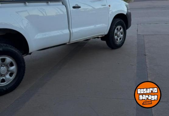 Camionetas - Toyota Cabina simple 2014 Diesel 270000Km - En Venta
