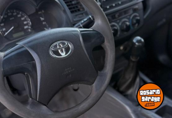 Camionetas - Toyota Cabina simple 2014 Diesel 270000Km - En Venta