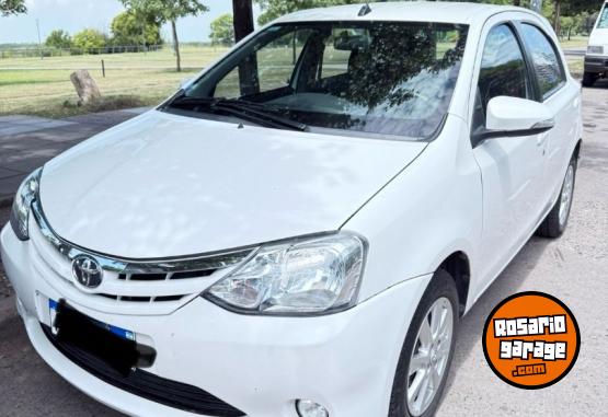 Autos - Toyota Etios xls 1.5 2016 Nafta 107000Km - En Venta
