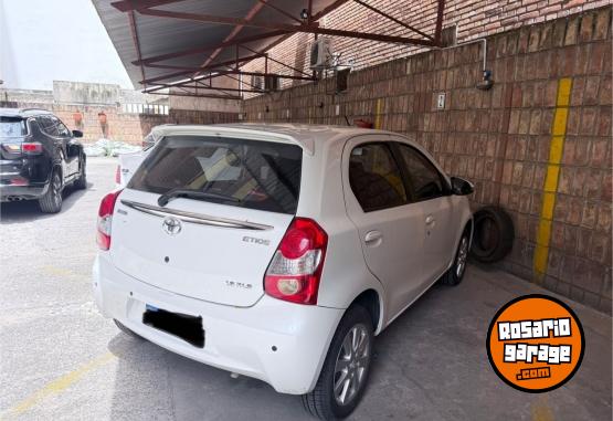 Autos - Toyota Etios xls 1.5 2016 Nafta 107000Km - En Venta