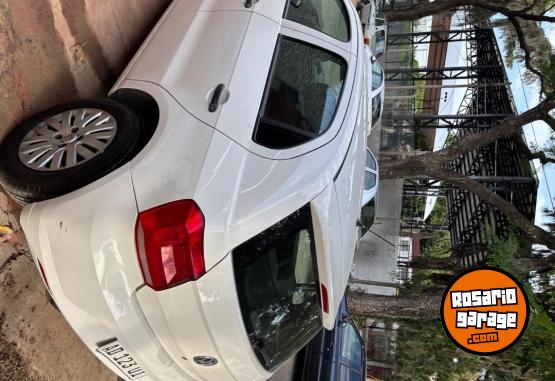 Autos - Volkswagen Gol trend 2018 Nafta 120000Km - En Venta
