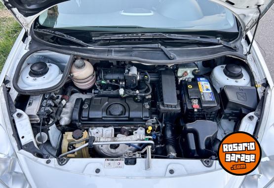 Autos - Peugeot 207 2011 Nafta 136500Km - En Venta